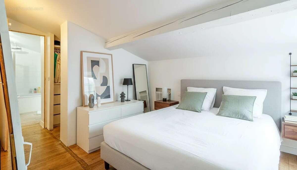 Maison à SAINT-ROMAIN-EN-JAREZ