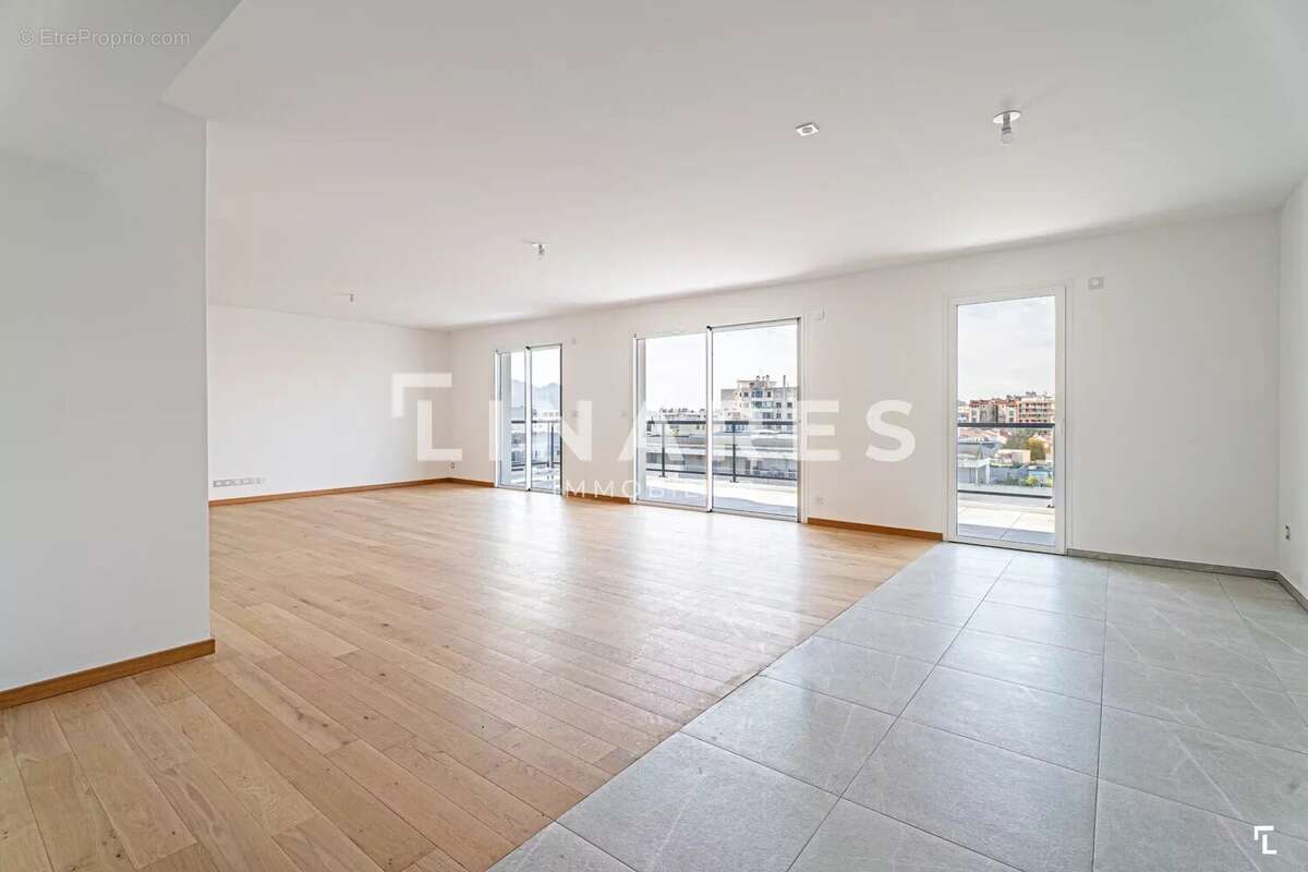 Appartement à MARSEILLE-8E