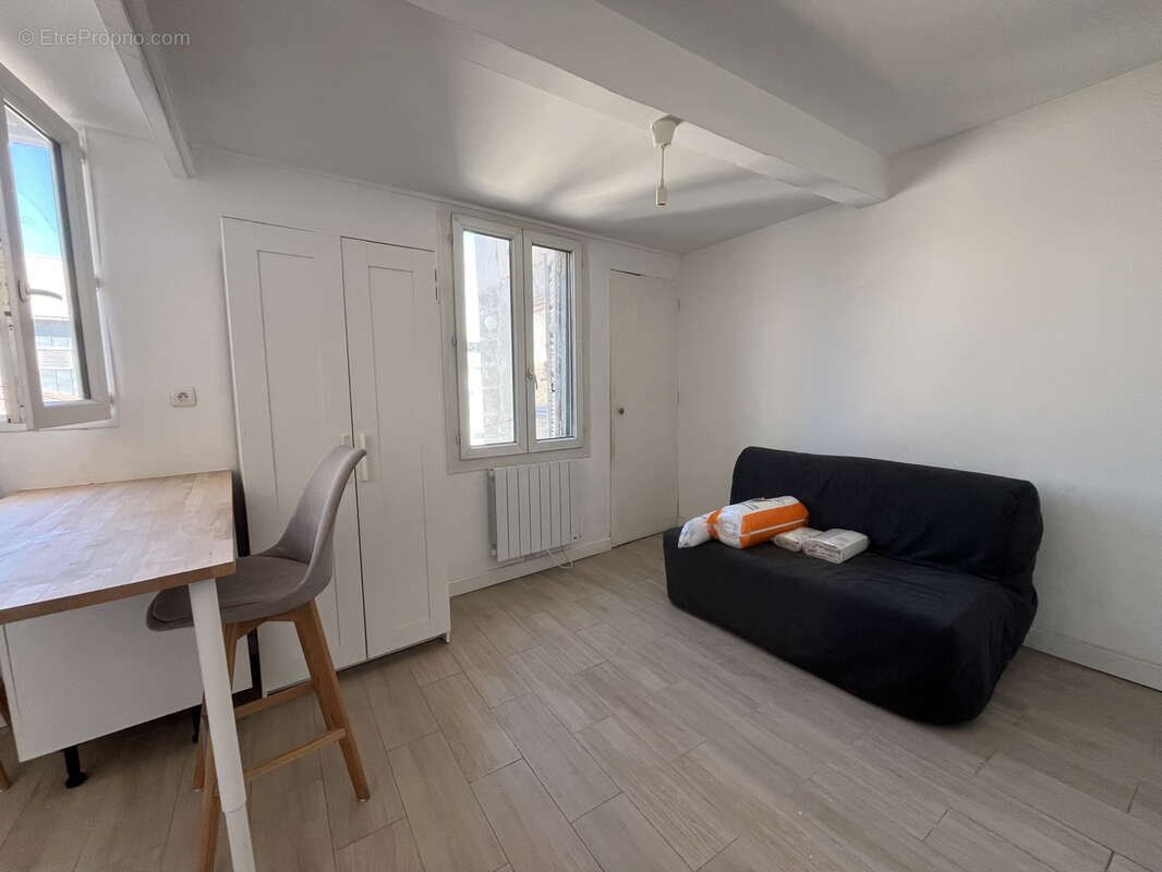 Appartement à MARSEILLE-1E