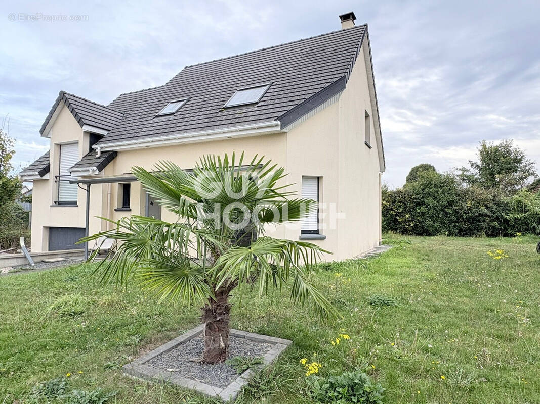 Maison à LES AUTHIEUX-SUR-LE-PORT-SAINT-OUEN