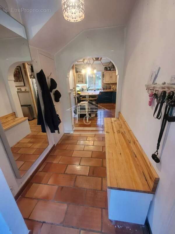 Maison à TOURRETTES