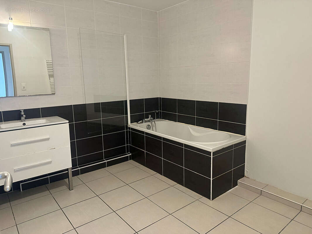 Appartement à LA VERPILLIERE