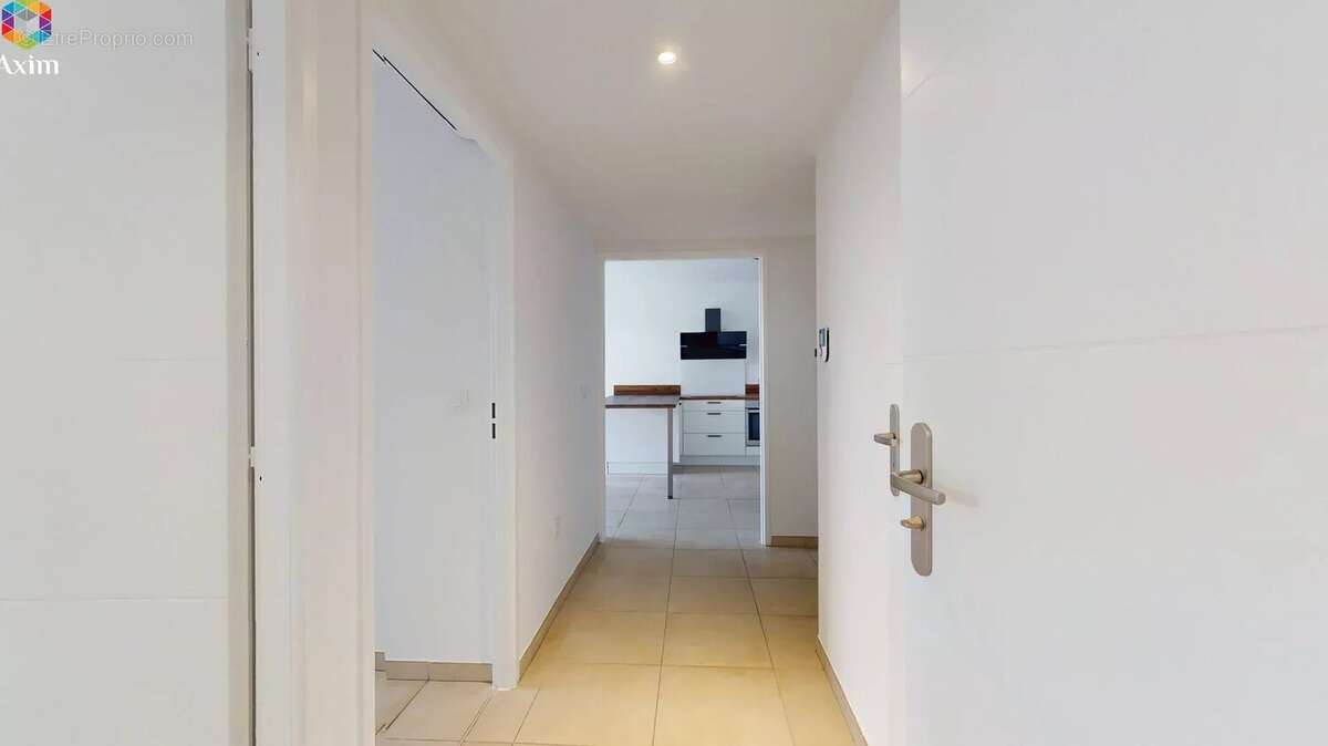 Appartement récent avec jardin, piscine et vue dégagée - photo 21