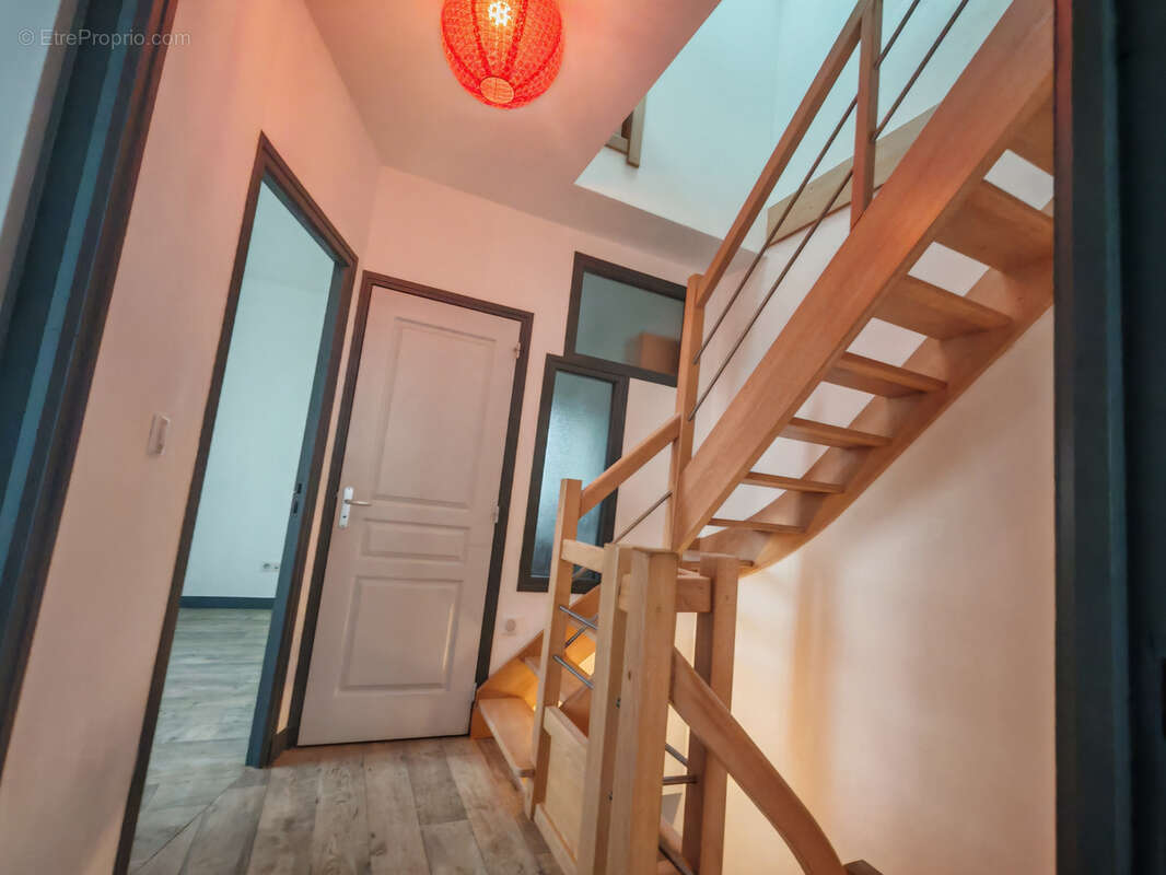 Appartement à DONVILLE-LES-BAINS