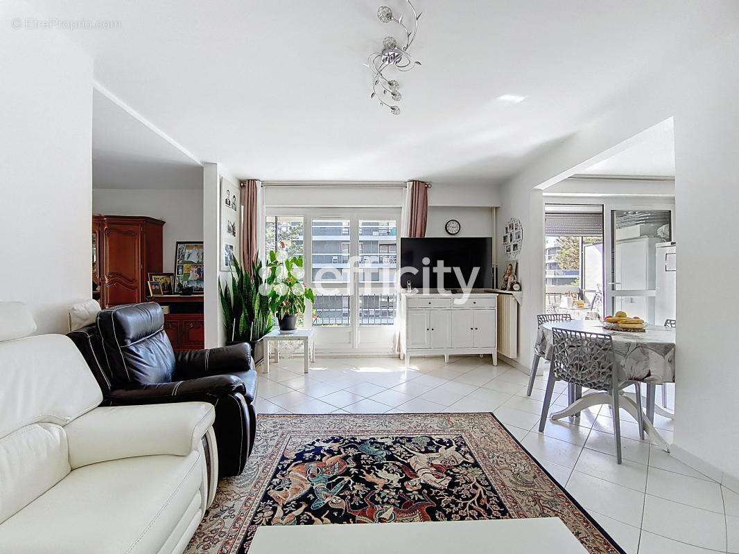 Appartement à SAINT-GRATIEN