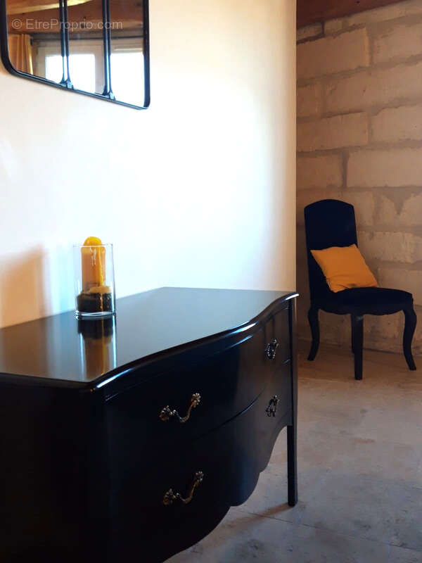 Appartement à SAINT-PIERRE-DE-MEZOARGUES