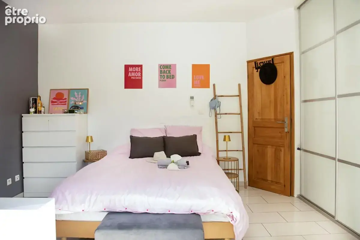 Propriété d'exception de 252m² sur une parcelle de 1650m² - photo 12