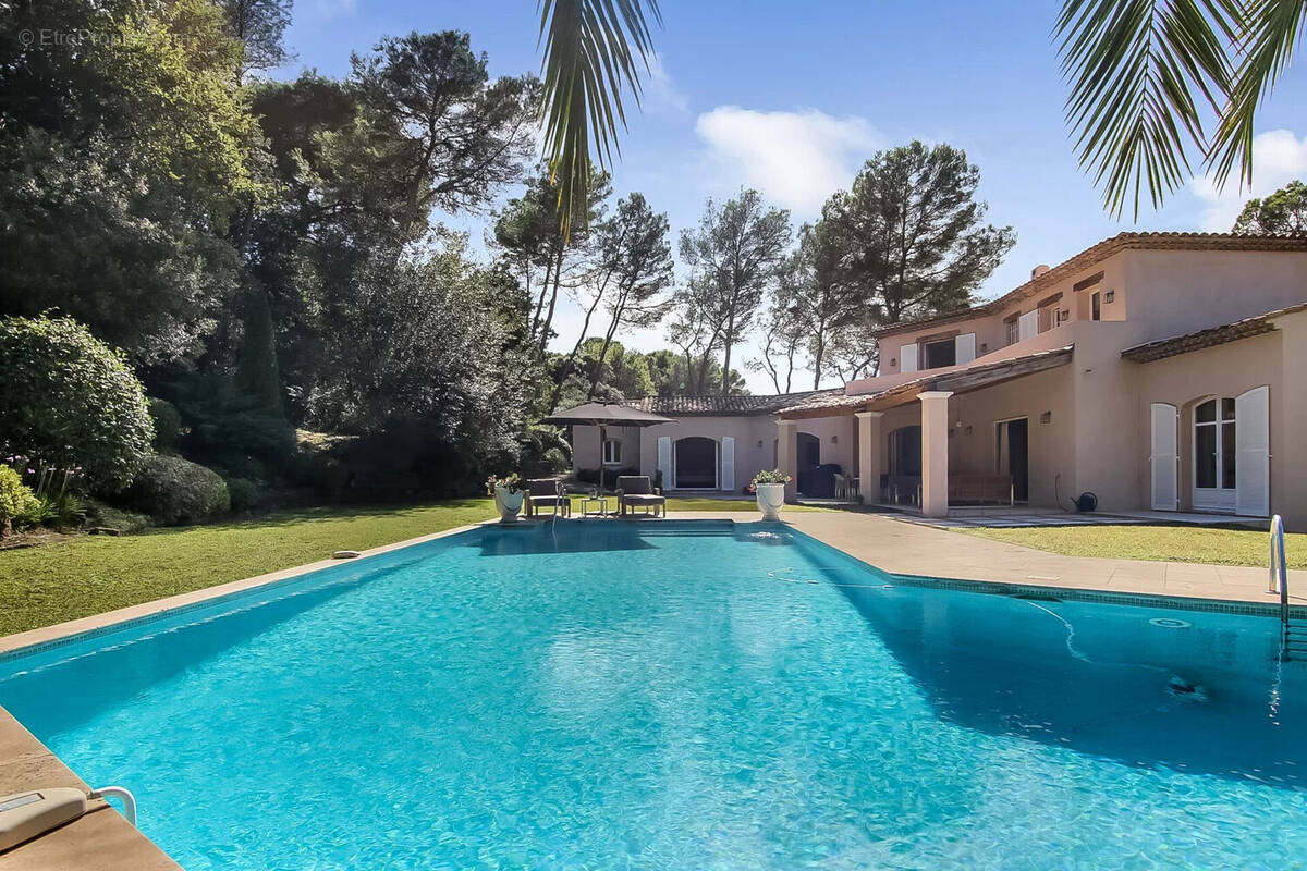 Maison à MOUGINS