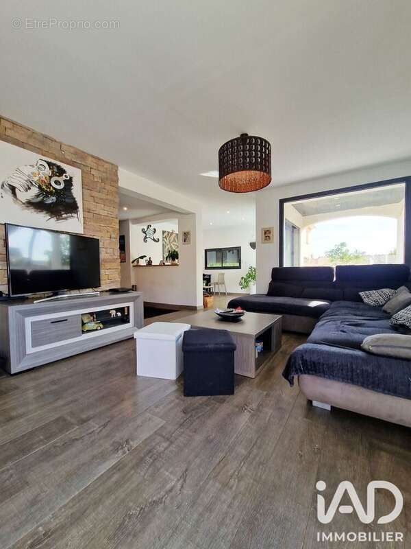 Maison 160 m² à Pia  - photo 8