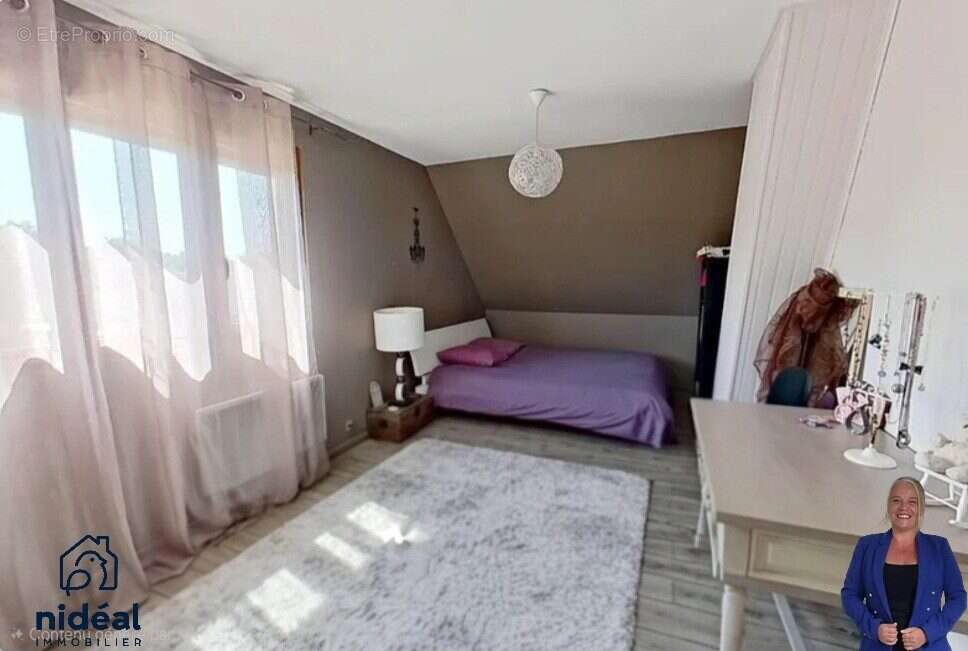 Chambre 3 - Maison à VILLERS-SUR-LE-ROULE