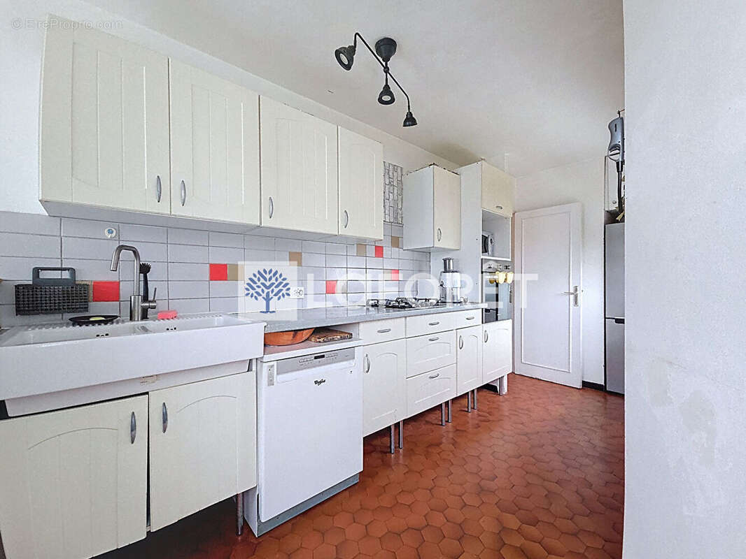 Appartement à FRESNES