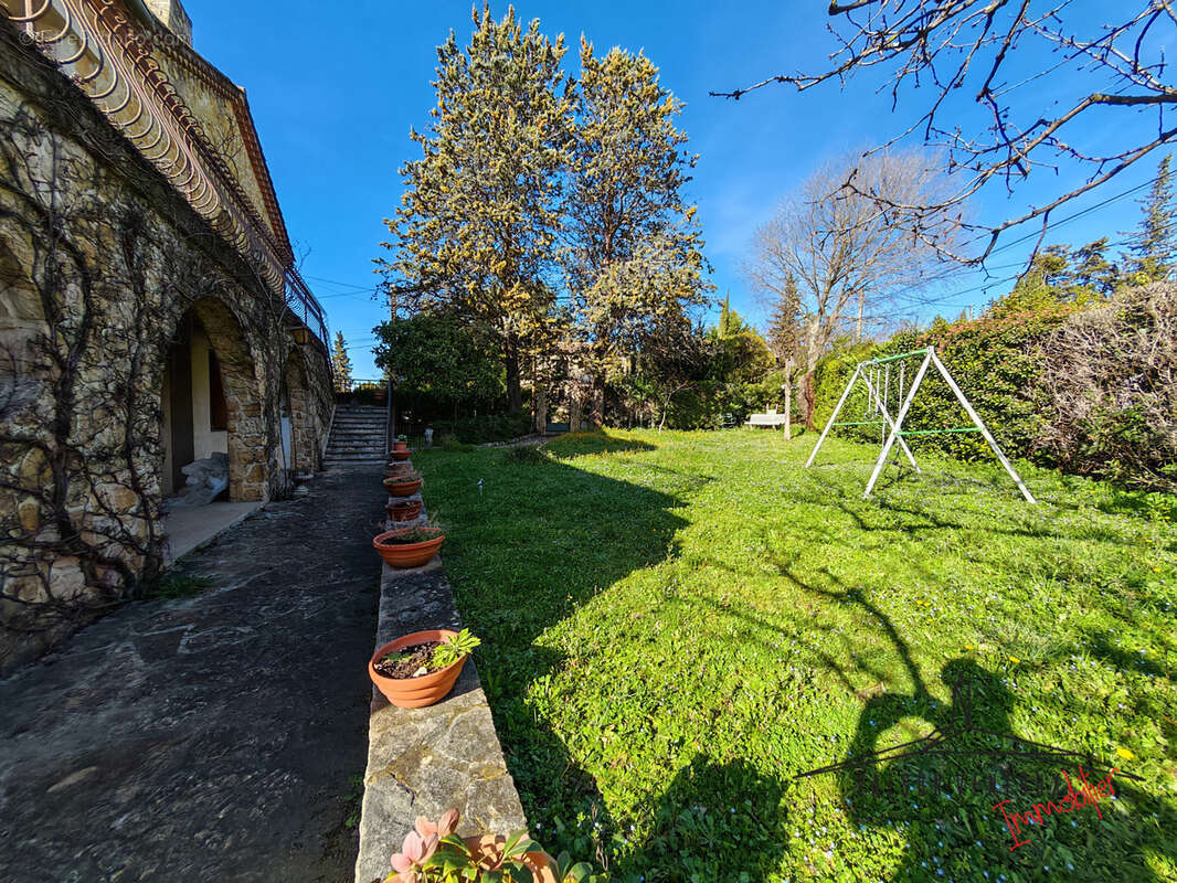 Maison à VAISON-LA-ROMAINE