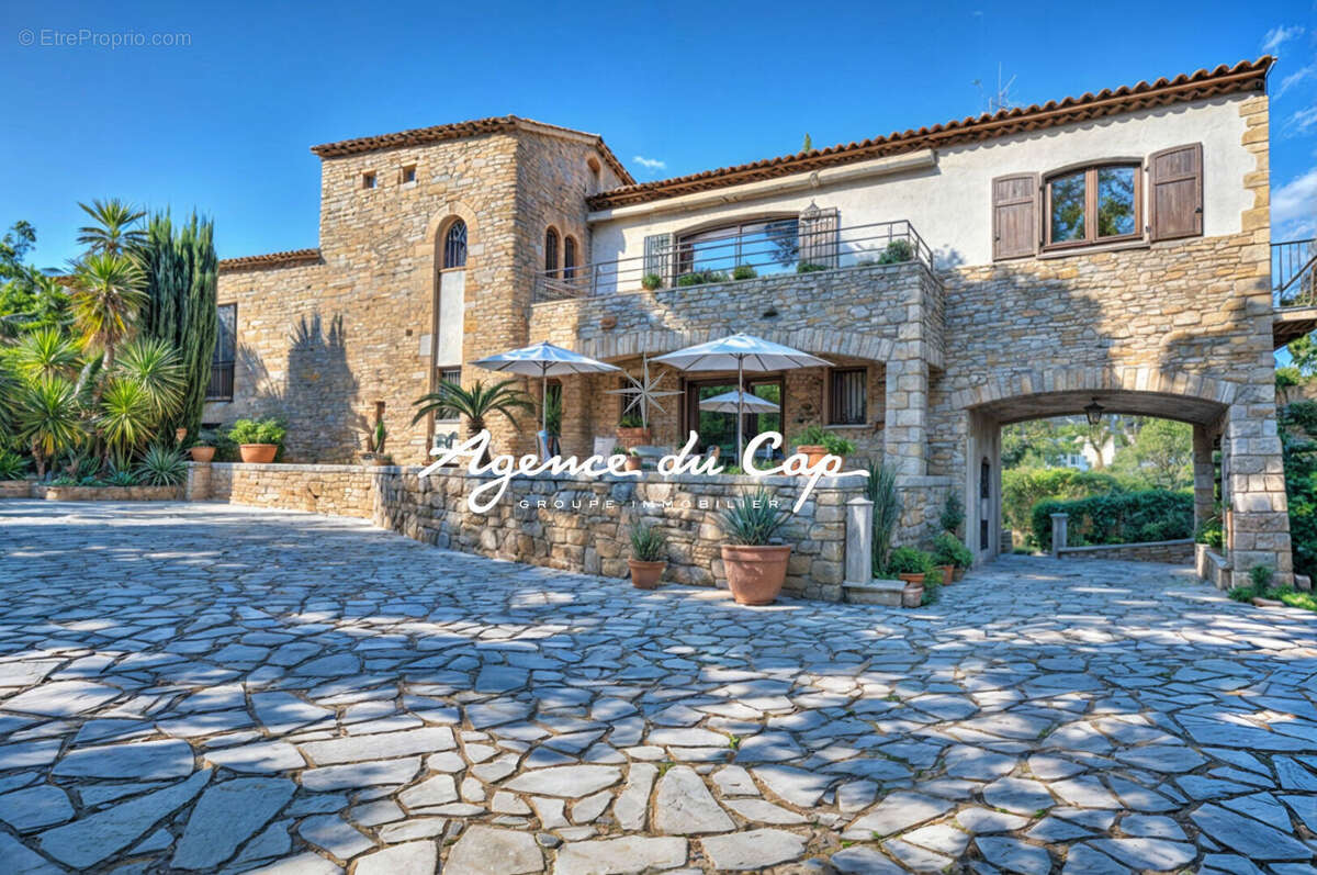 Maison à SAINT-RAPHAEL