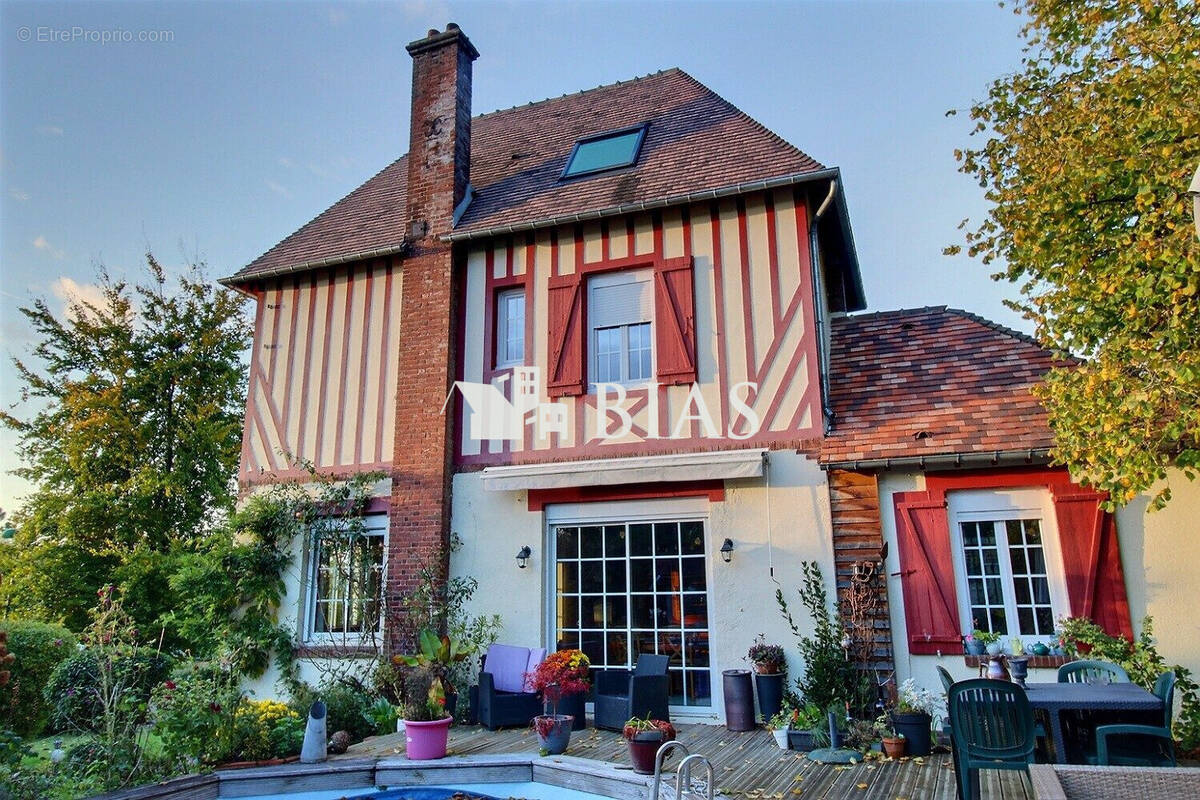 Maison à NASSANDRES