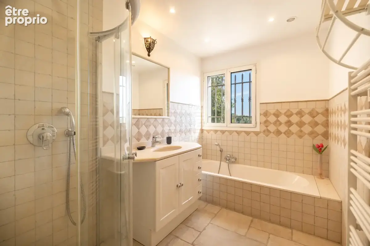 Superbe villa provençale - 329m2 - La Colle sur Loup - photo 11