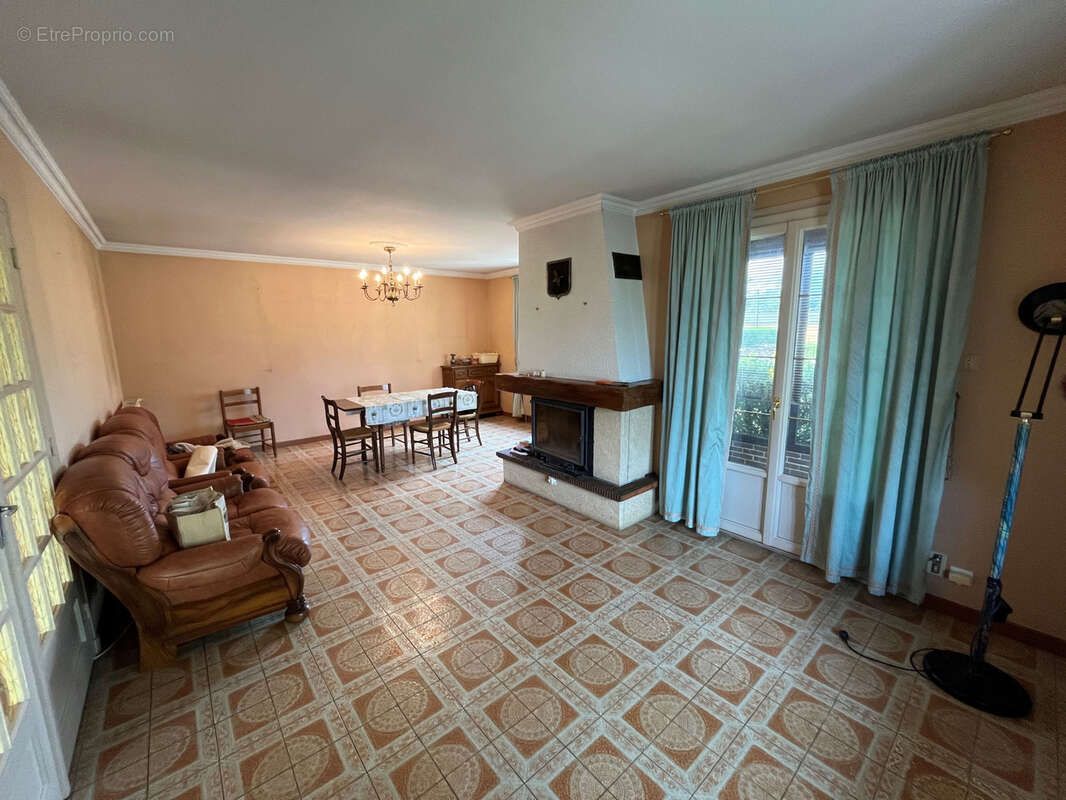 Maison à SIMANDRE