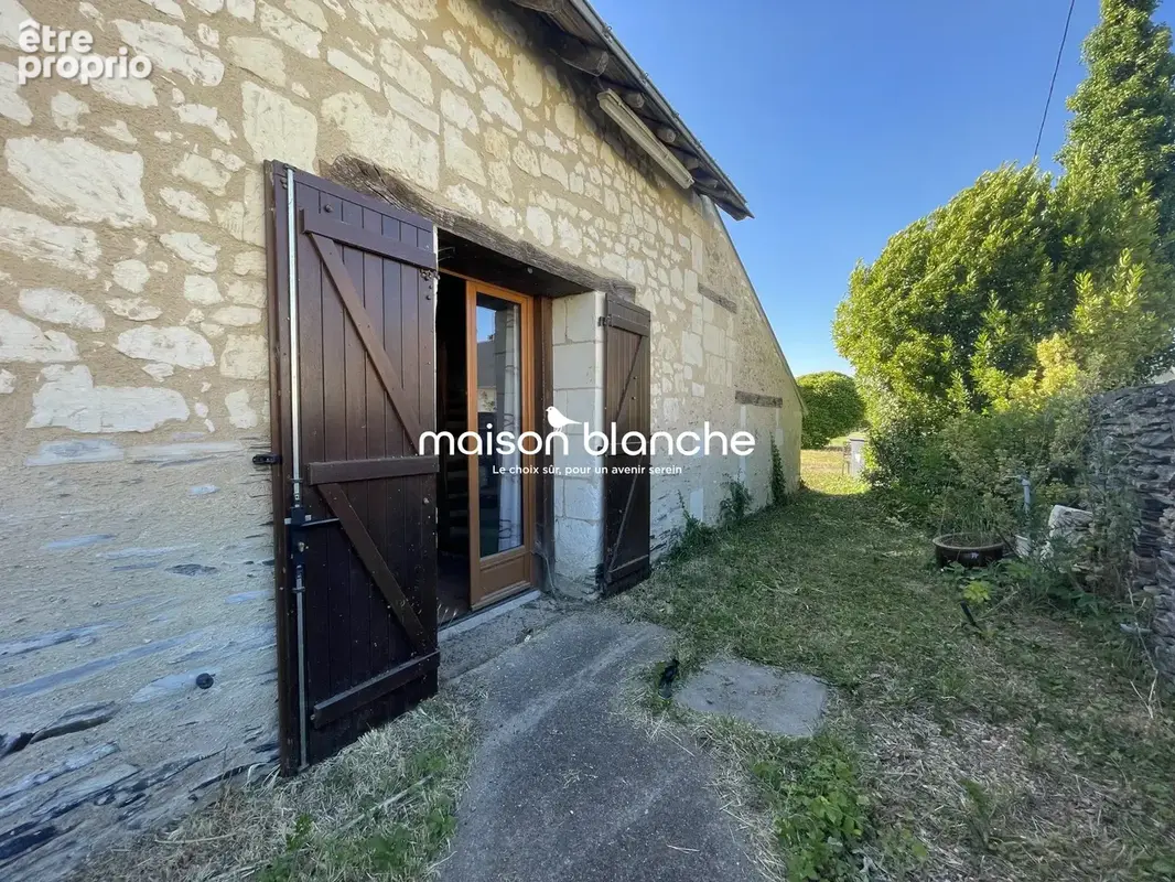 Maison 116 m² à Maze  - photo 2
