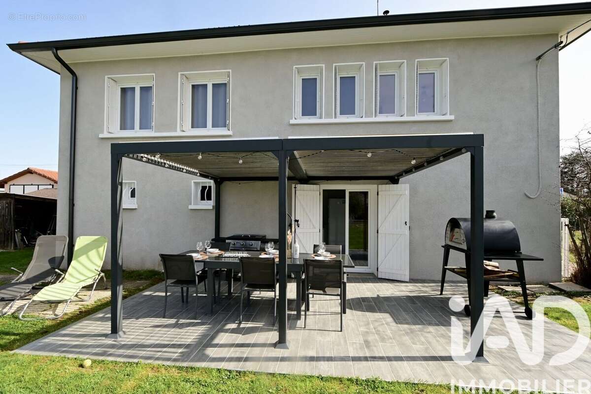 Photo 3 - Maison à SAINT-BONNET-DE-MURE