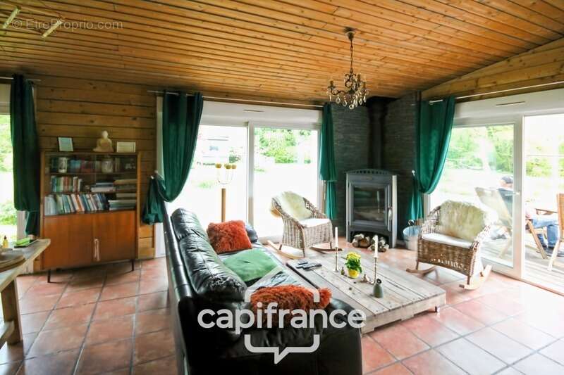 Proche SAINT-QUENTIN (02) : terrain de loisir 3200 m² au bord de l’Oise avec Chalet et potentiel locatif - photo 7