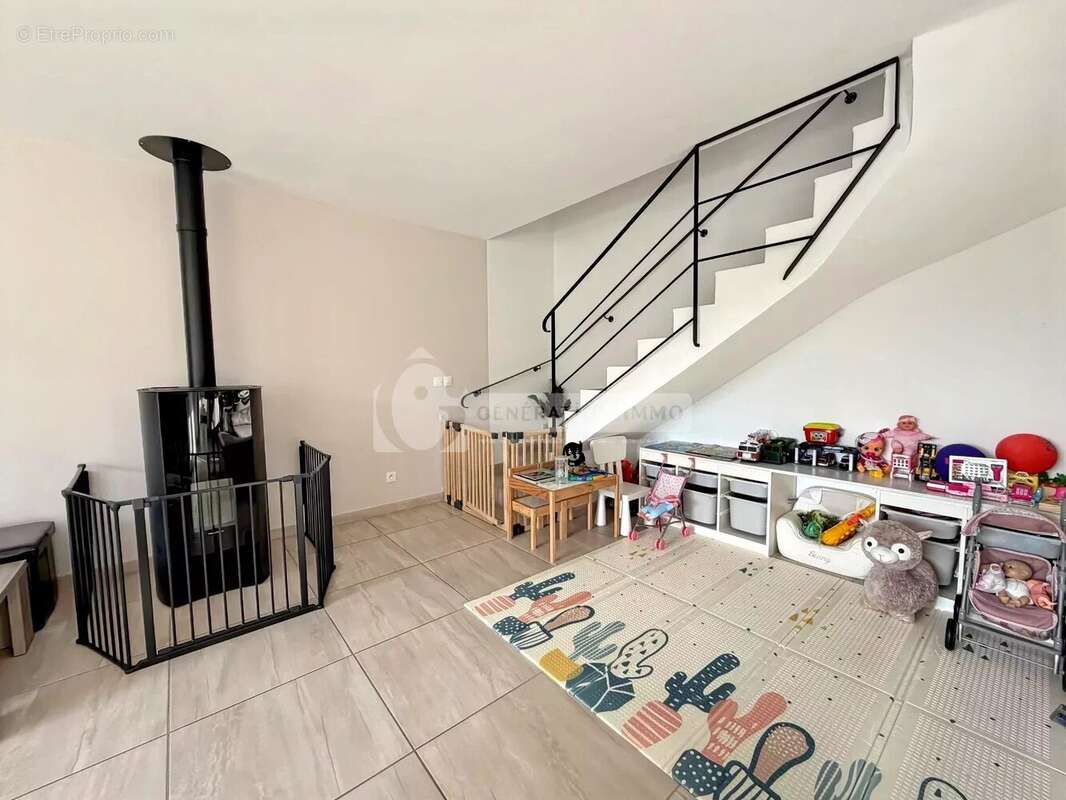 Maison à SAINT-MARTIN-DE-CRAU