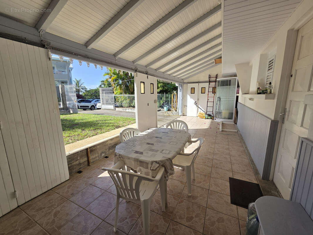 Maison à LES TROIS-ILETS