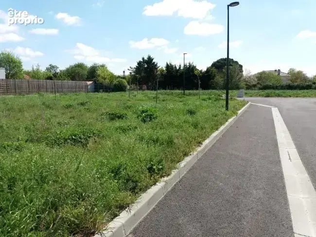Terrain à LAMASQUERE