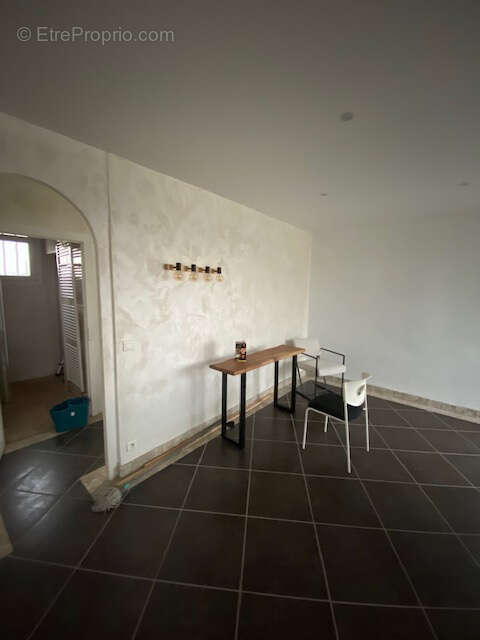 Appartement à VEAUCHE