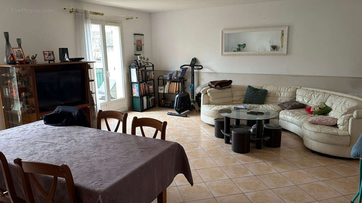 Maison à vendre à CHEVILLY-LARUE    130m2 avec terrain  de 300m2 - photo 2