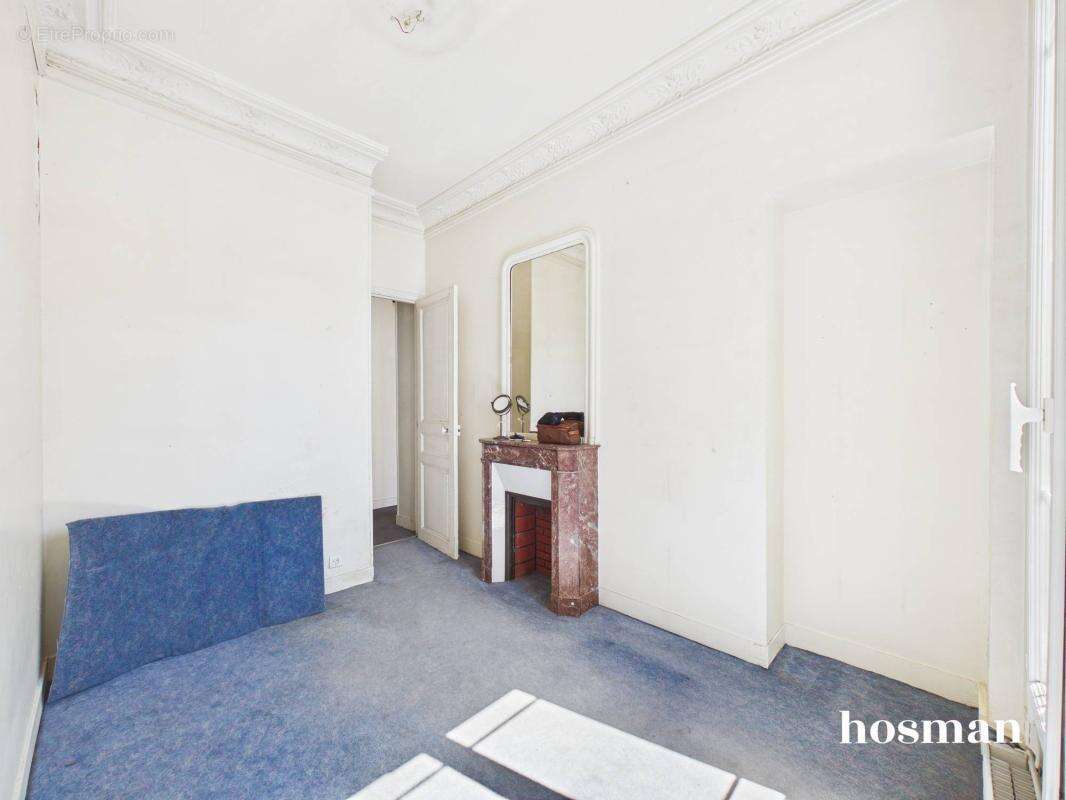 Découvrez cet appartement 3 / 4 pièces de 60 m², à rénover, idéalement situé au 5ème étage sans ascenseur - photo 2