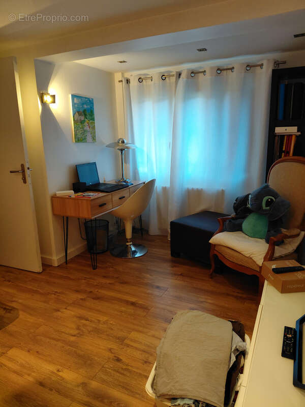 RIS ORANGIS Maison individuelle sur 445 m2 de terrain - photo 13