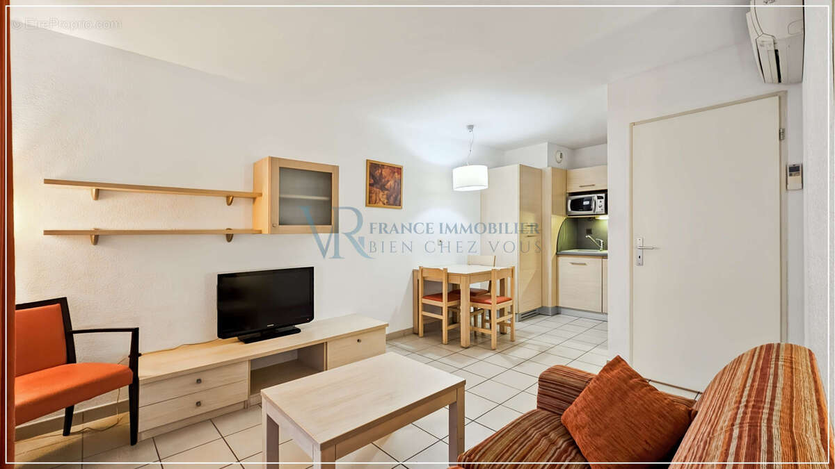Studio meublé avec balcon et parking sous-sol - photo 3
