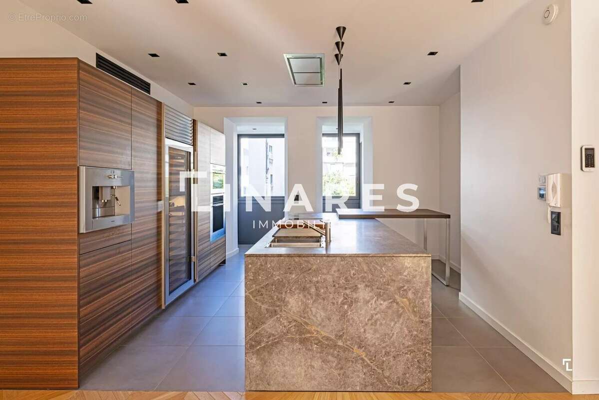 Appartement à MARSEILLE-8E
