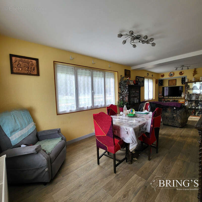 Maison à SAINT-LUBIN-DES-JONCHERETS