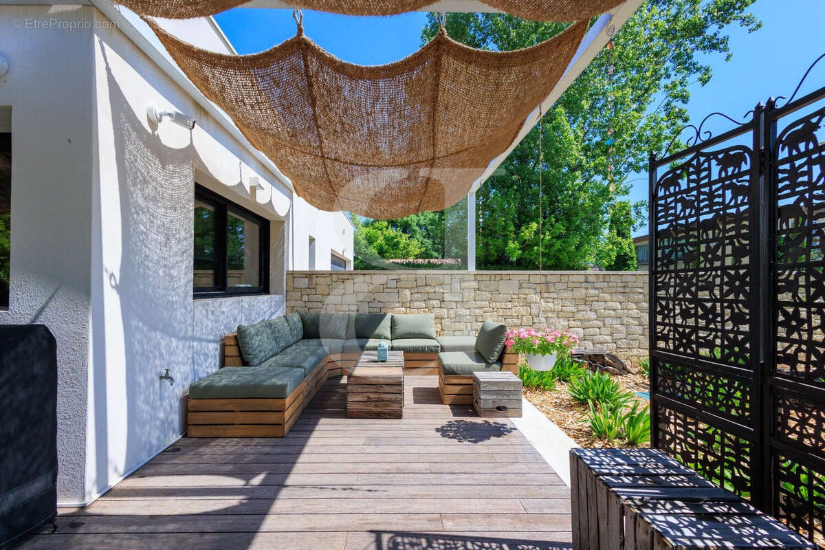 Maison à L'ISLE-SUR-LA-SORGUE