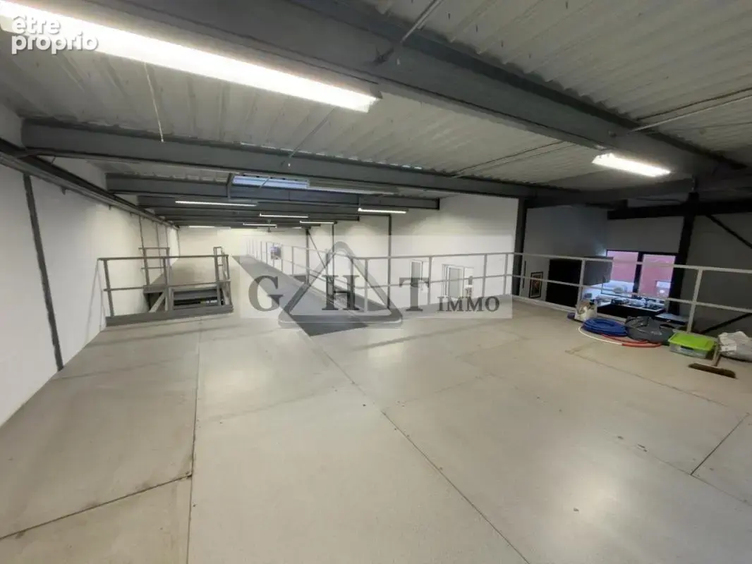 Entrepot 690m2 a vendre saint pierre du perray - photo 6