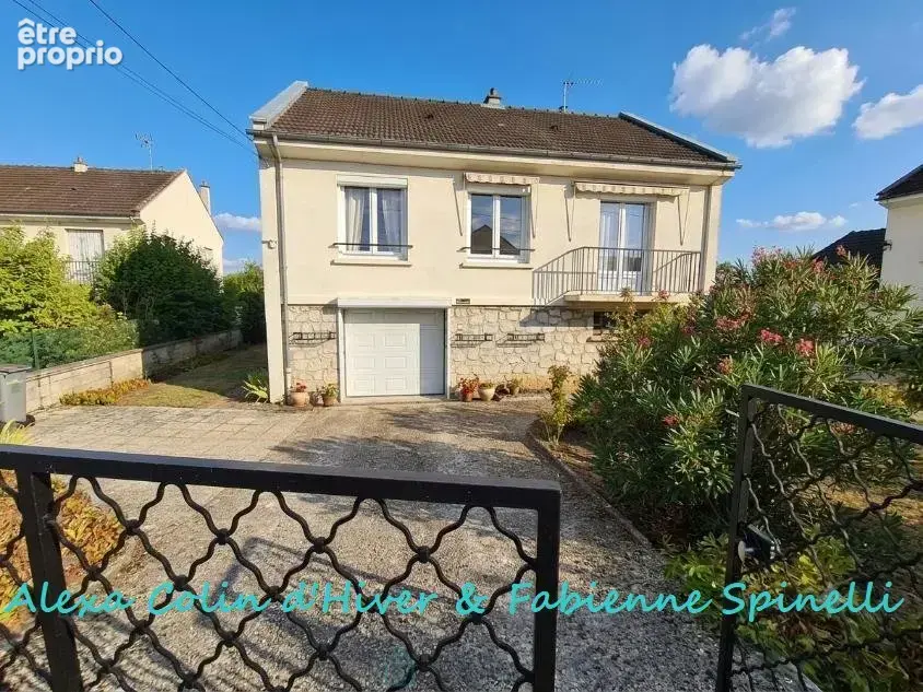 Maison à CROUY