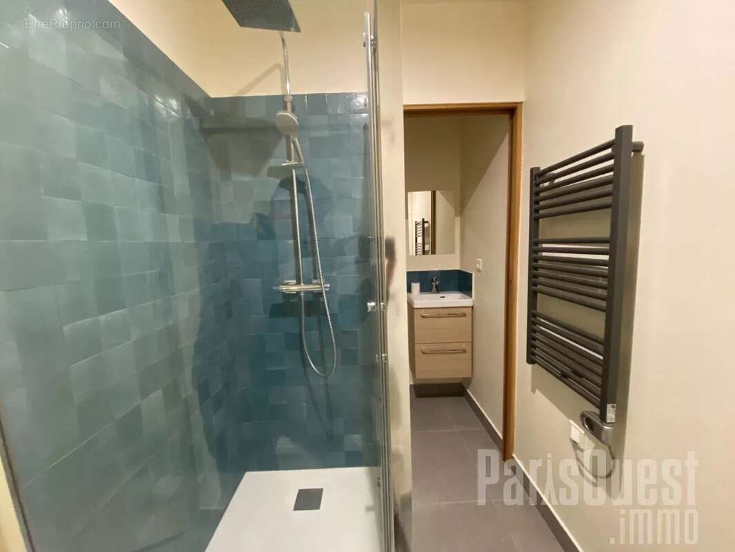 Commerce à VILLE-D'AVRAY