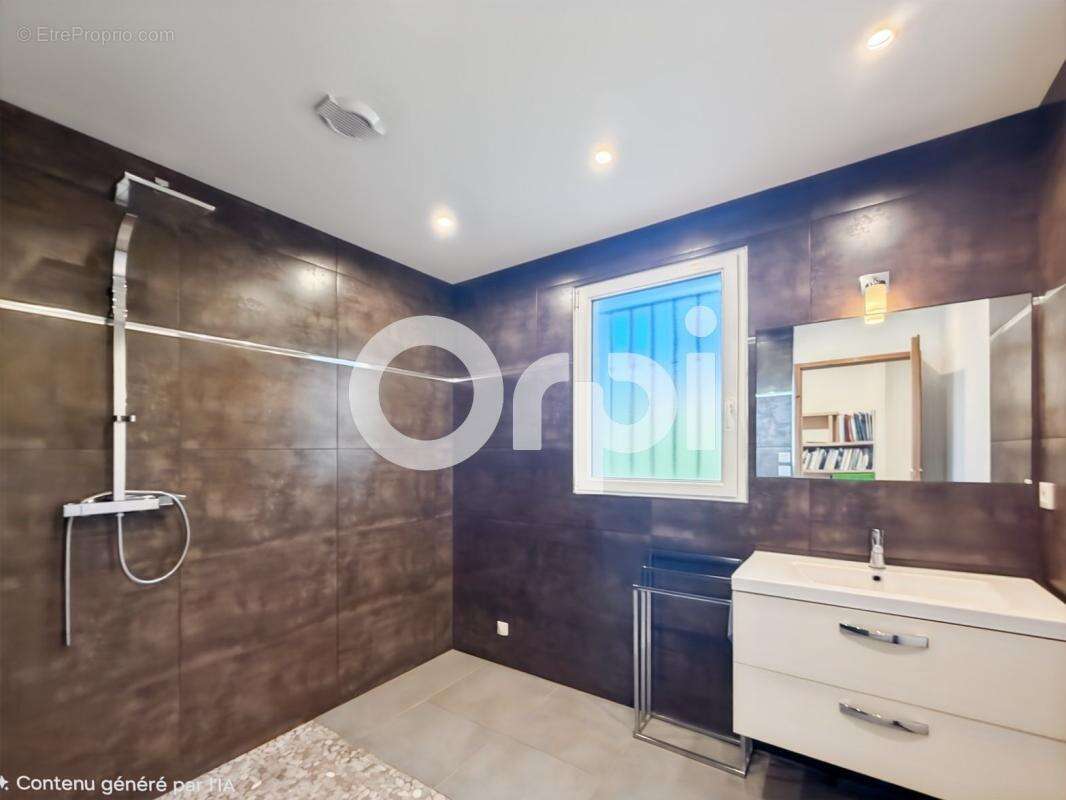 Maison à SAINT-ALBAN-AURIOLLES