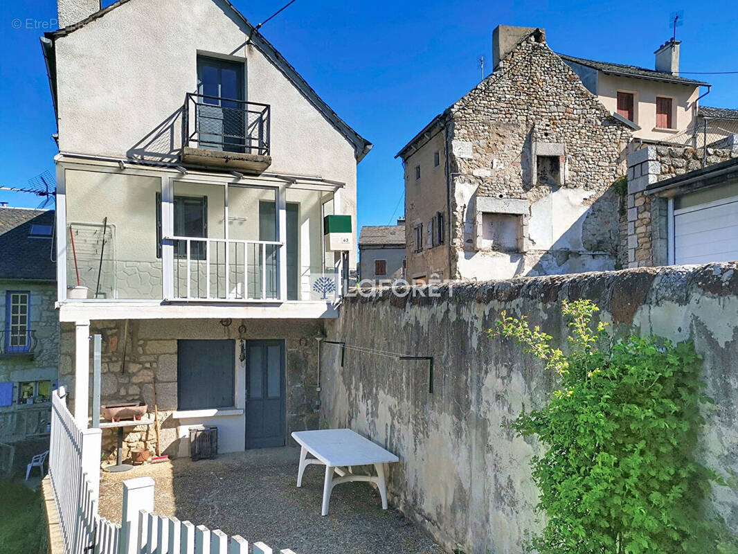 Maison à SAINT-ALBAN-SUR-LIMAGNOLE