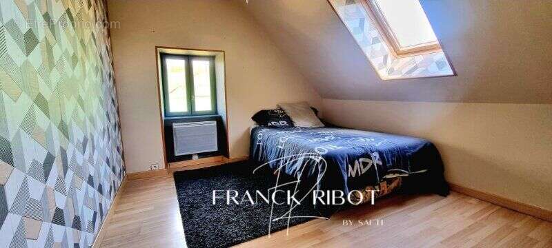 Maison 105 m² à Savigny-En-Terre-Plaine  - photo 5