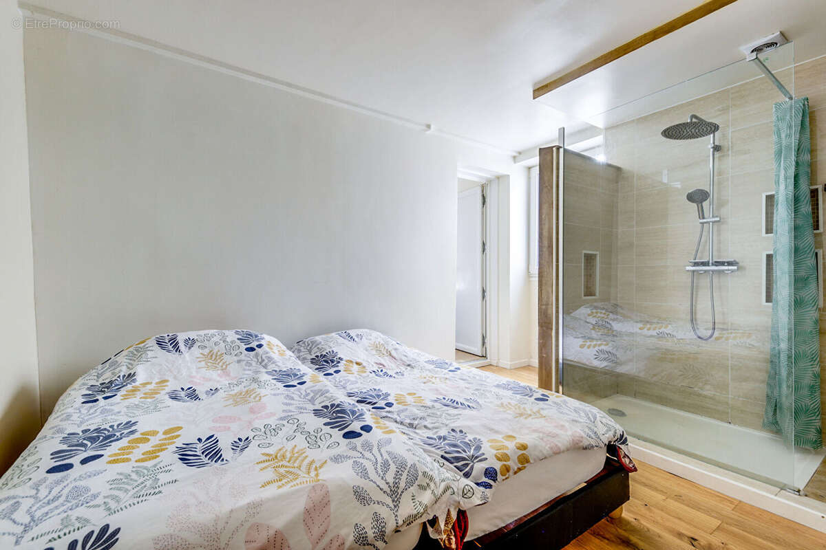 Appartement à PARIS-18E