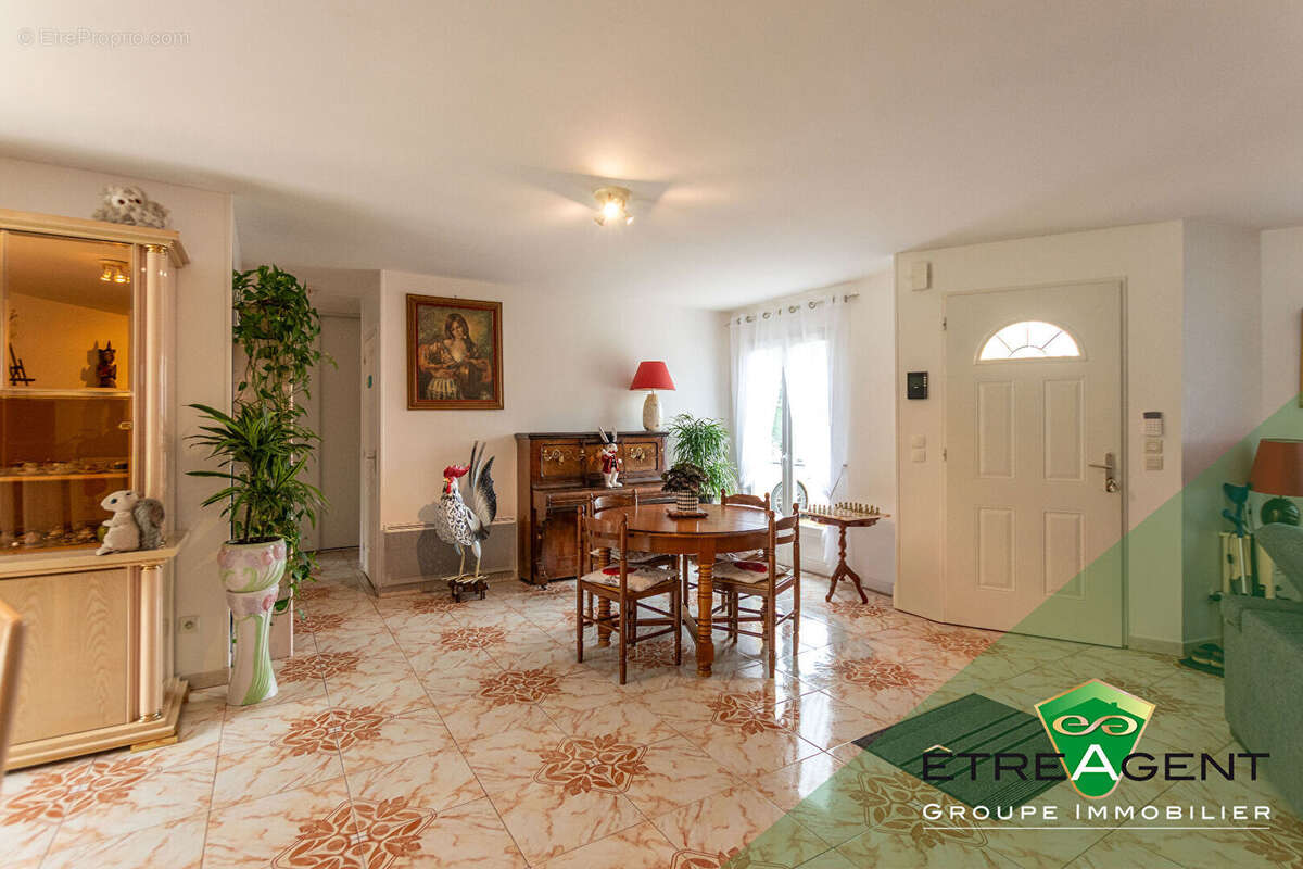 Maison à LONGNY-AU-PERCHE