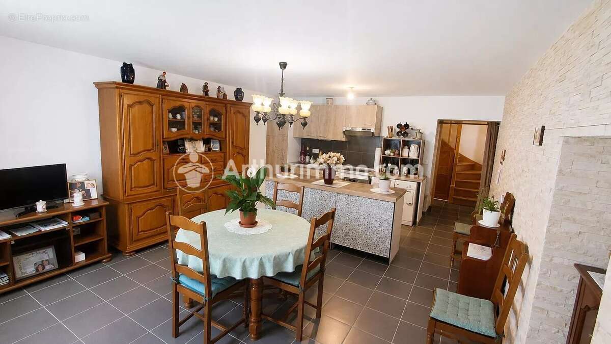 Maison de ville 111m² 4 pièces, 2 chambres - photo 2