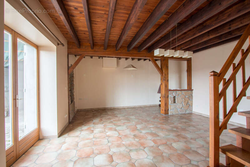 Dpt Rhône (69), à vendre AVEIZE,  Ferme, 4 chambres et nombreuses dépendances - photo 8