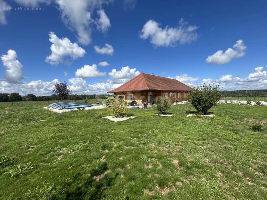 Maison à BLETTERANS