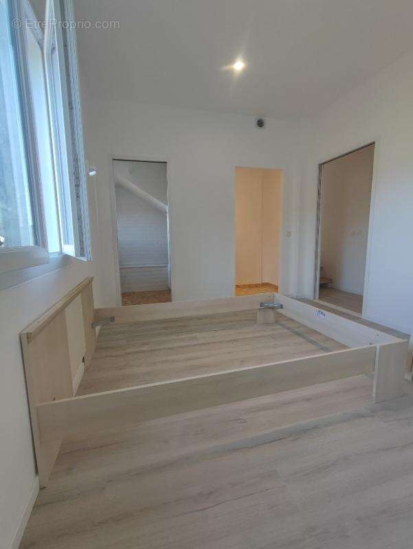 Appartement à GATTIERES