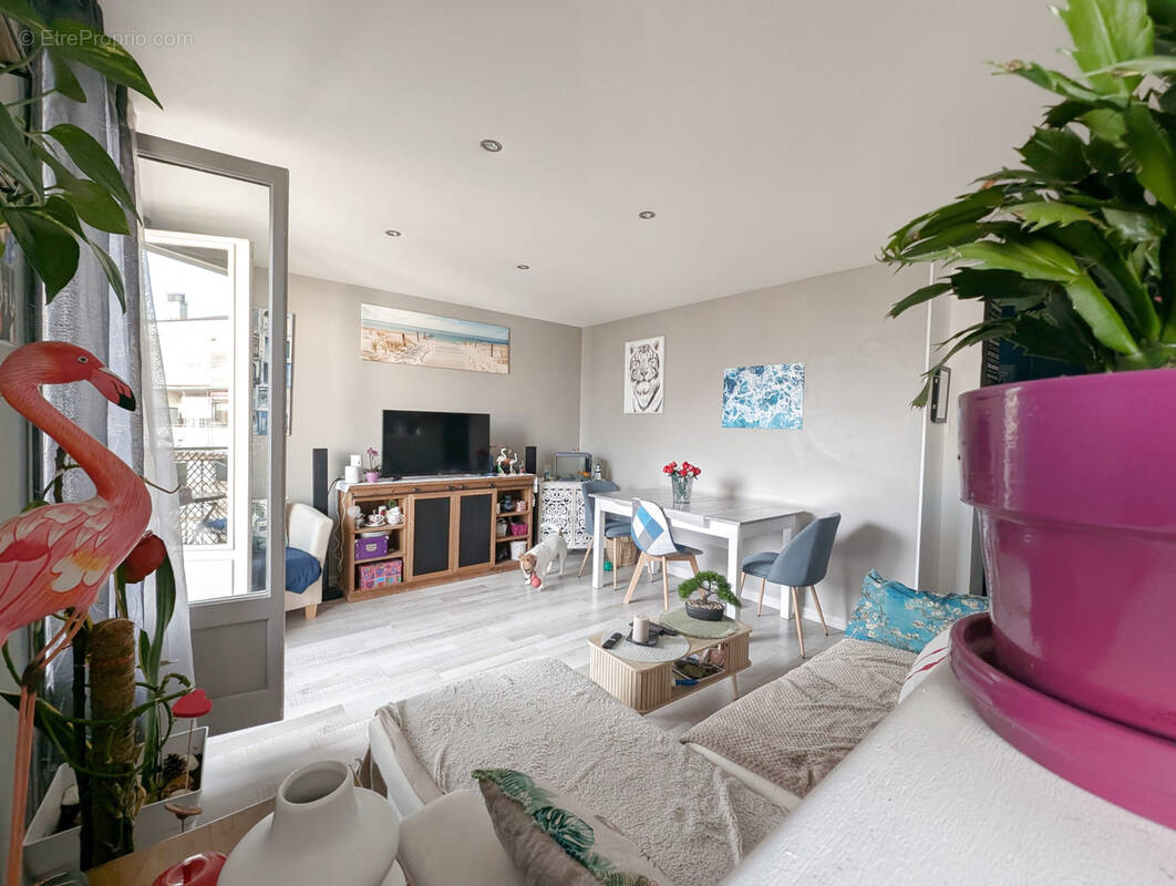 Appartement à FONTAINE