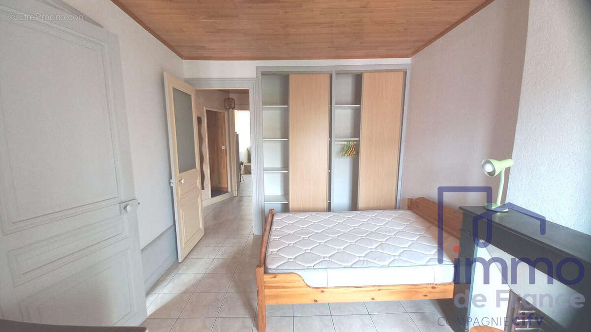 Appartement 56 m² à Saint-Etienne  - photo 7
