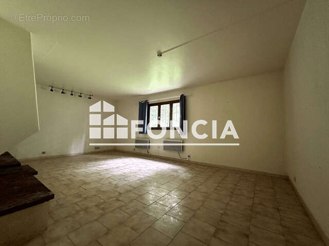 Maison à FONTENAY-LE-VICOMTE