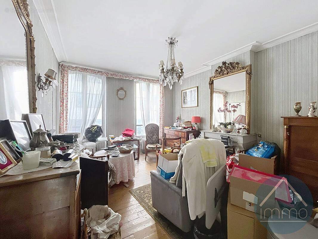 Appartement à ASNIERES-SUR-SEINE